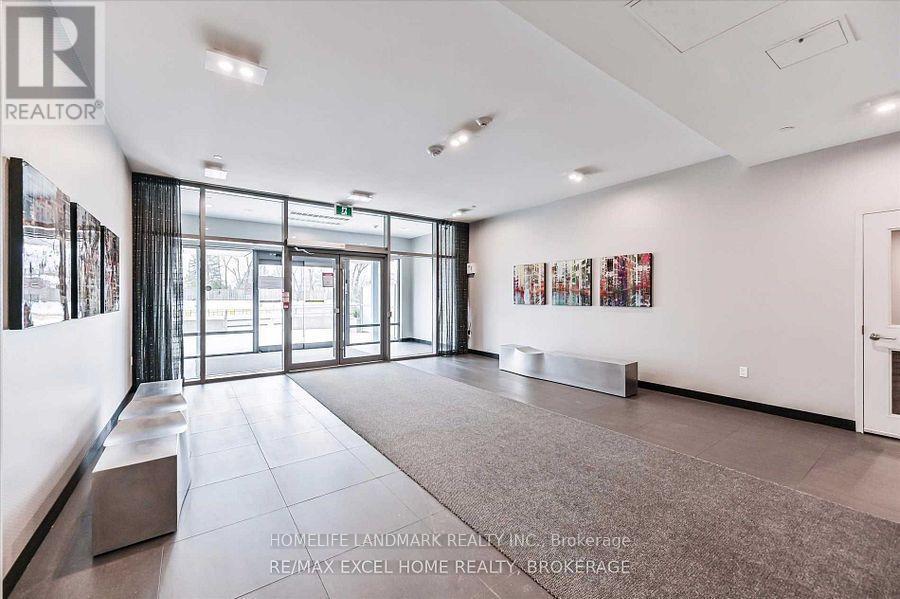 Ps02 - 52 Forest Manor Road, Toronto, ON - Indoor Photo Showing Other Room