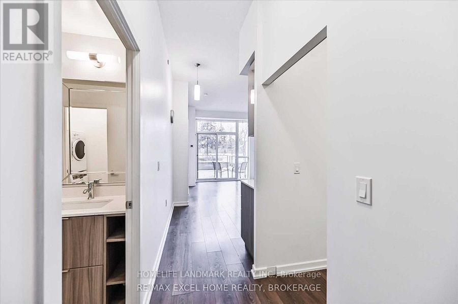 Ps02 - 52 Forest Manor Road, Toronto, ON - Indoor Photo Showing Other Room