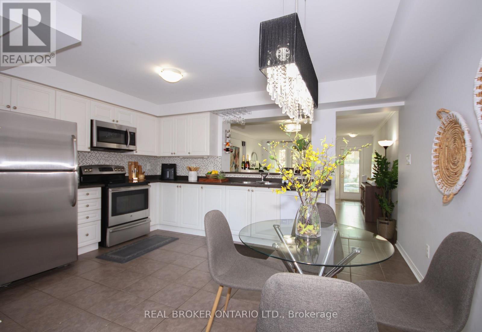 9 - 3200 Bentley Drive, Mississauga, ON - Indoor