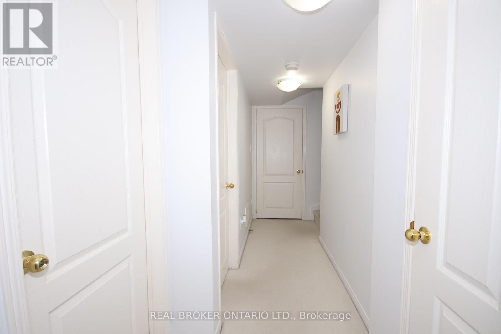 9 - 3200 Bentley Drive, Mississauga, ON - Indoor Photo Showing Other Room