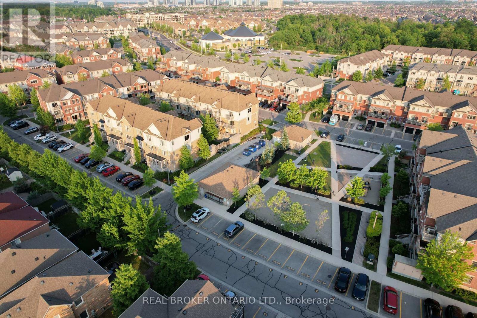 9 - 3200 Bentley Drive, Mississauga, ON - Outdoor With View