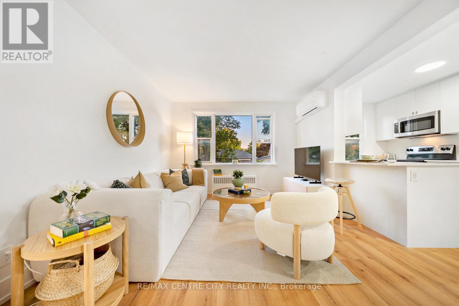 4 - 232 Elm Street, St. Thomas, ON - Indoor