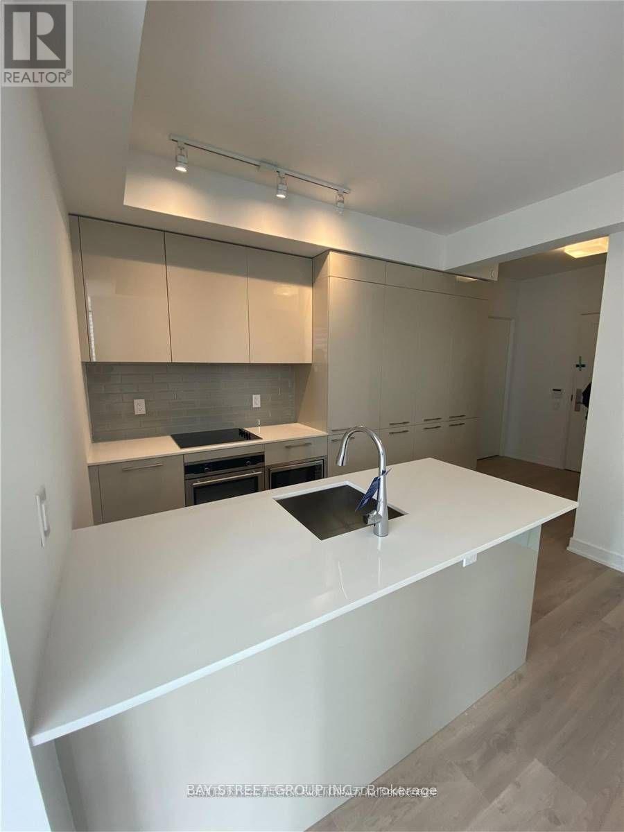 3209 - 3 Gloucester Street, Toronto, ON - Indoor Photo Showing Kitchen
