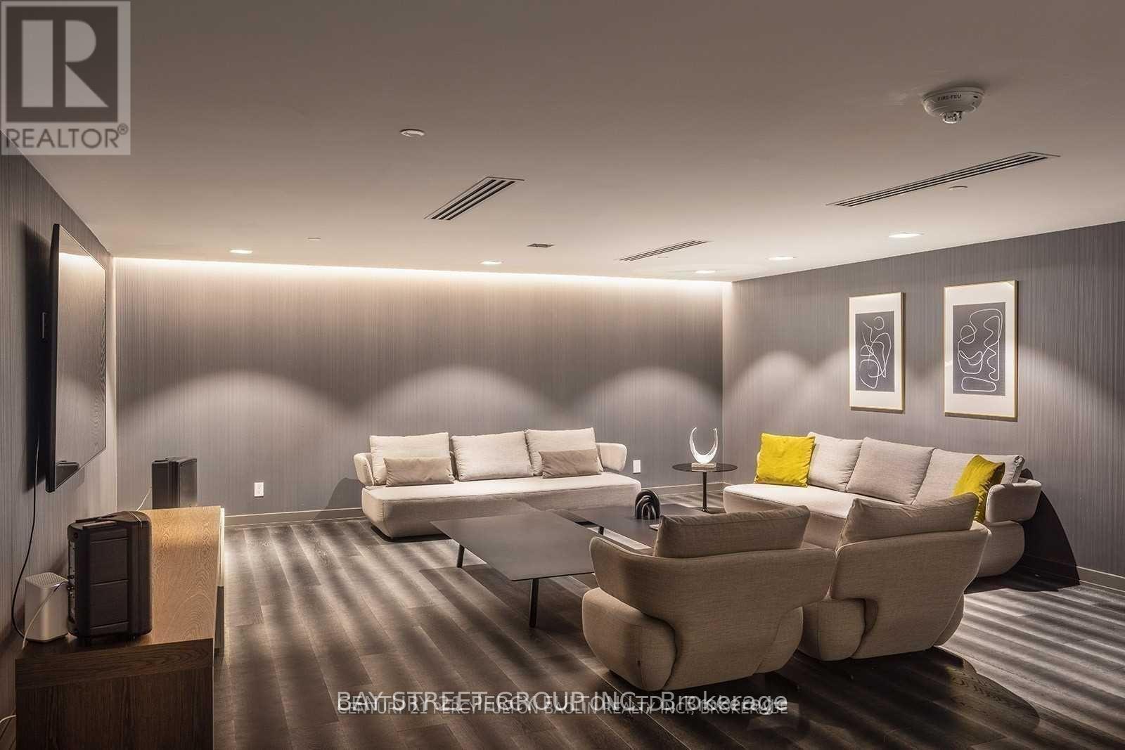 3209 - 3 Gloucester Street, Toronto, ON - Indoor