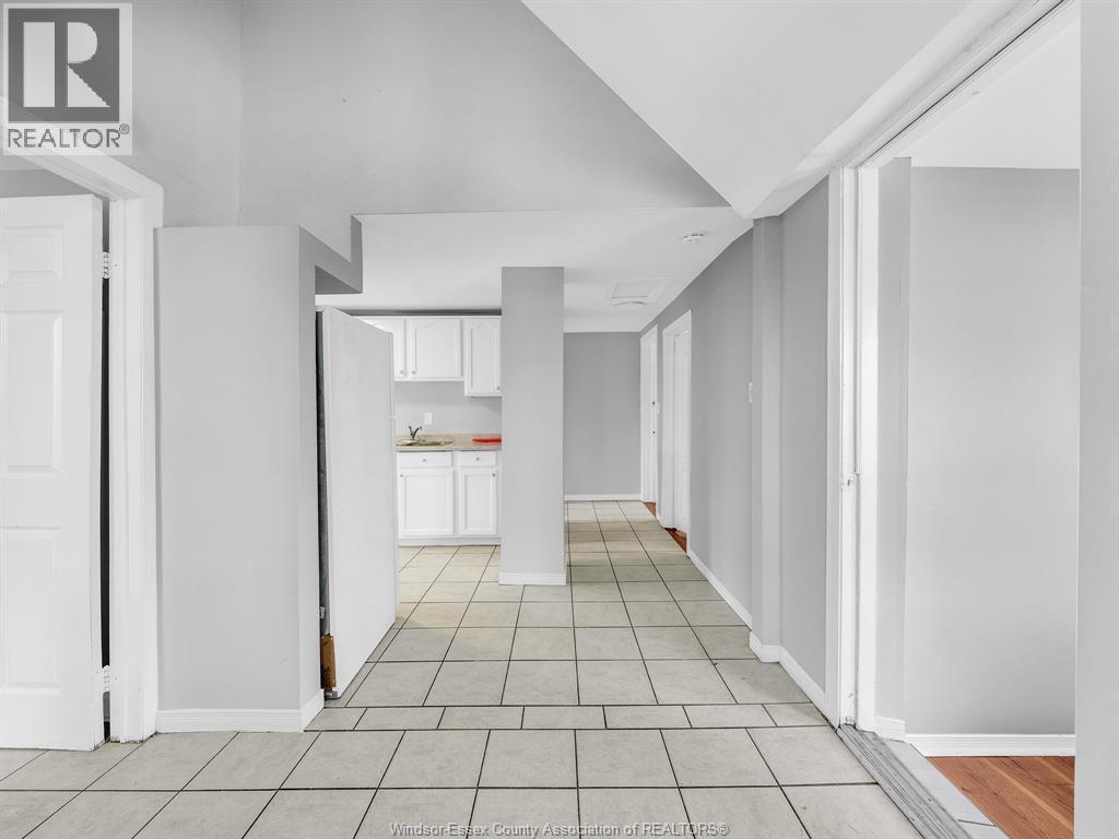 1153 University, Windsor, ON - Indoor Photo Showing Other Room