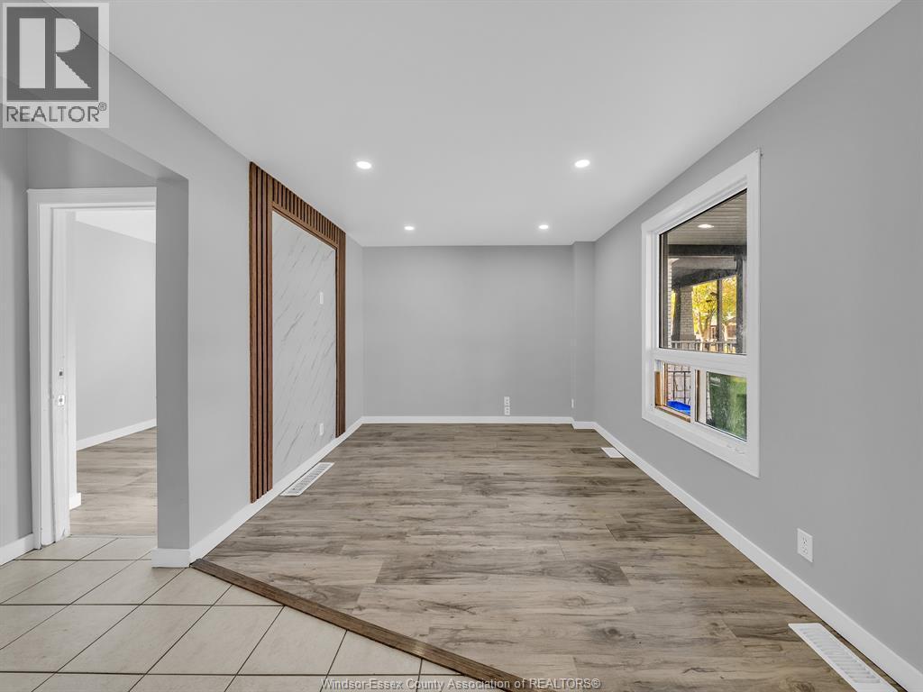 1153 University, Windsor, ON - Indoor Photo Showing Other Room