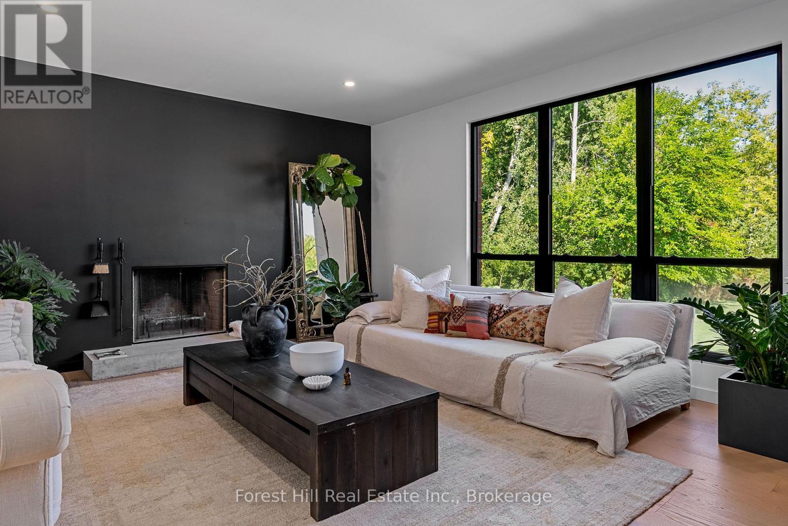 854 Sixth Street, Clearview, ON - Indoor Photo Showing Living Room With Fireplace