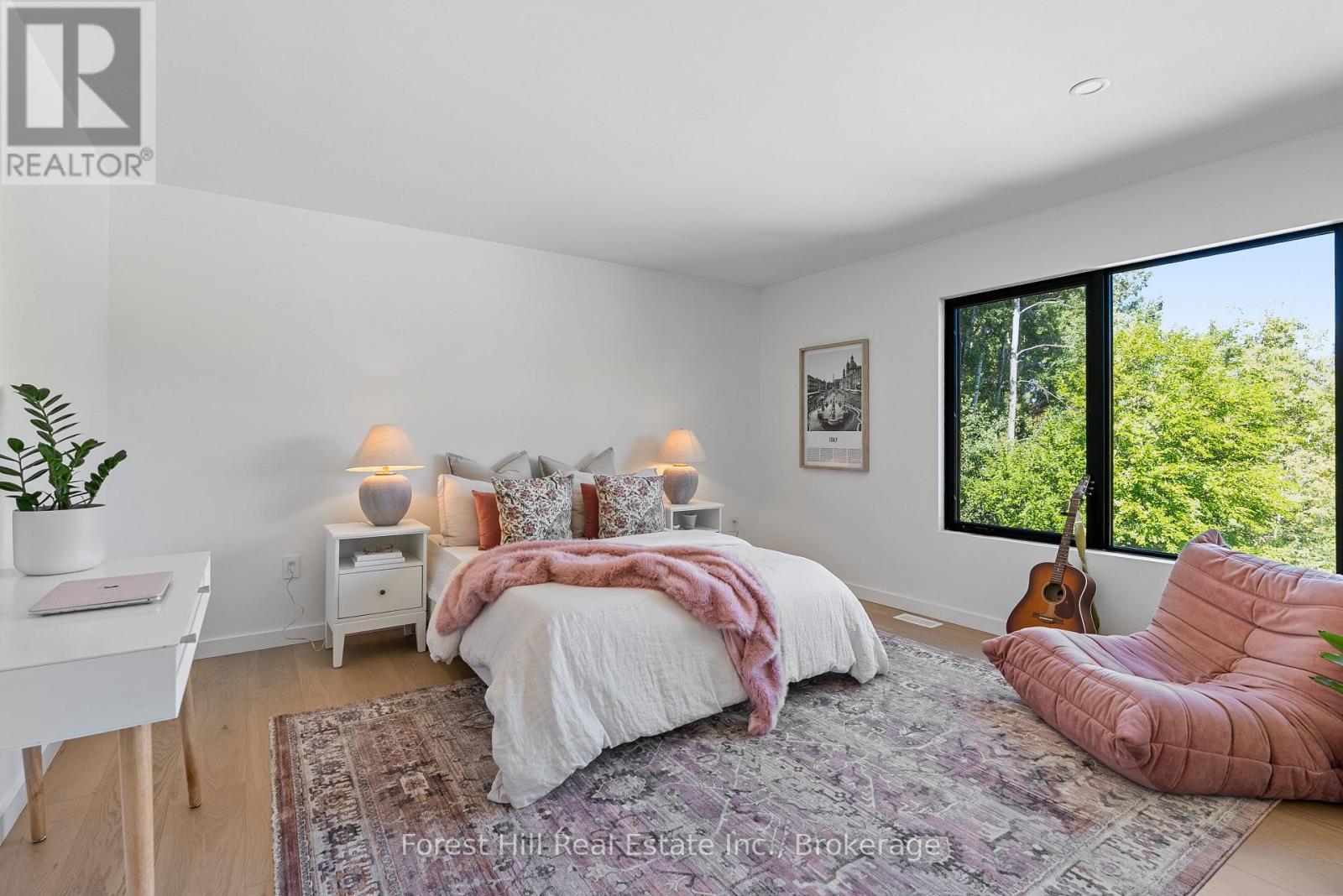 854 Sixth Street, Clearview, ON - Indoor Photo Showing Bedroom