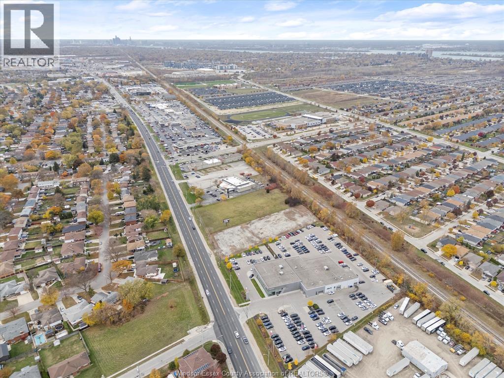 10982 Tecumseh Road East, Windsor, ON