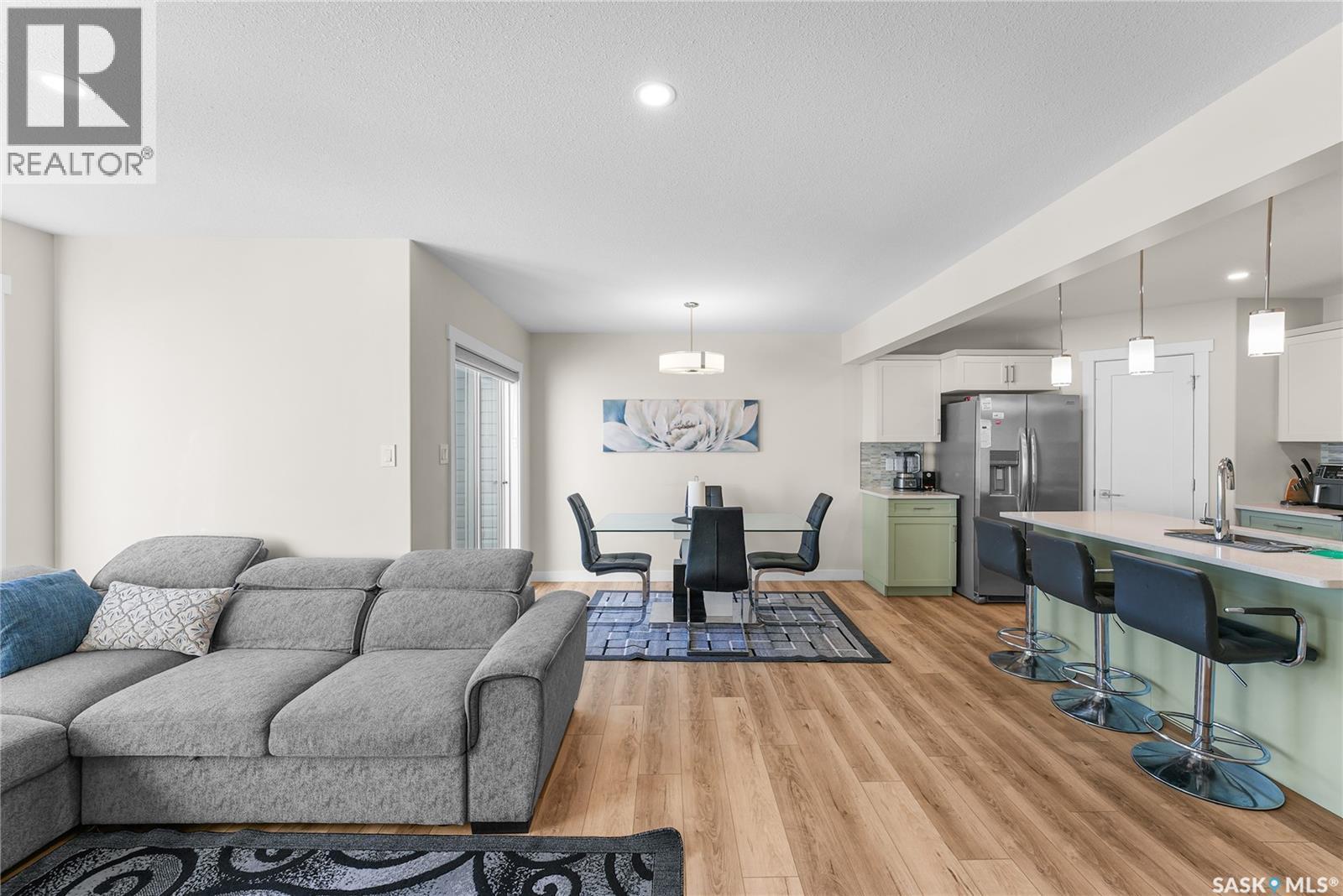 4793 Mutrie Crescent, Regina, SK - Indoor Photo Showing Living Room