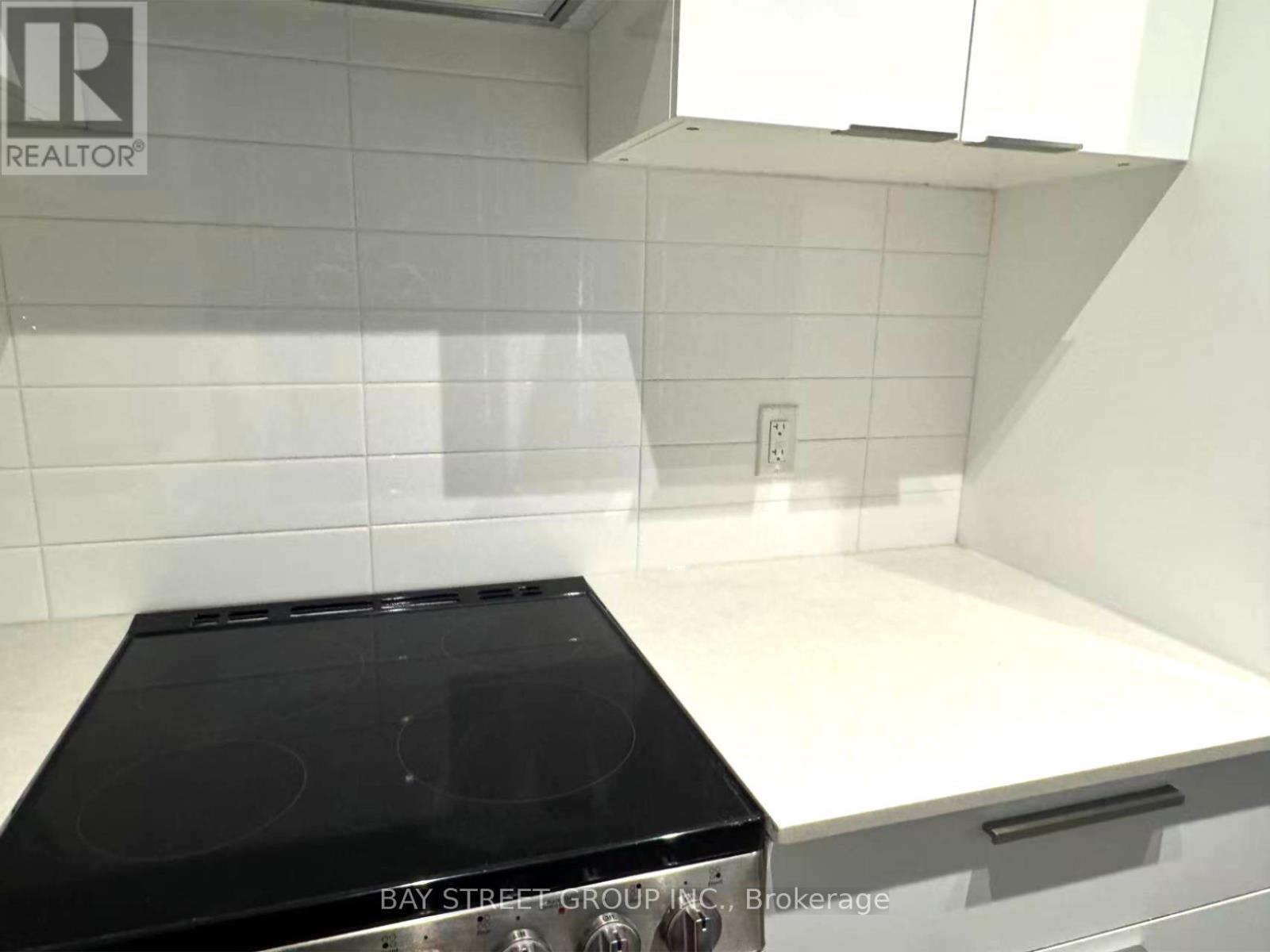 904 - 18 Maitland Terrace, Toronto, ON - Indoor