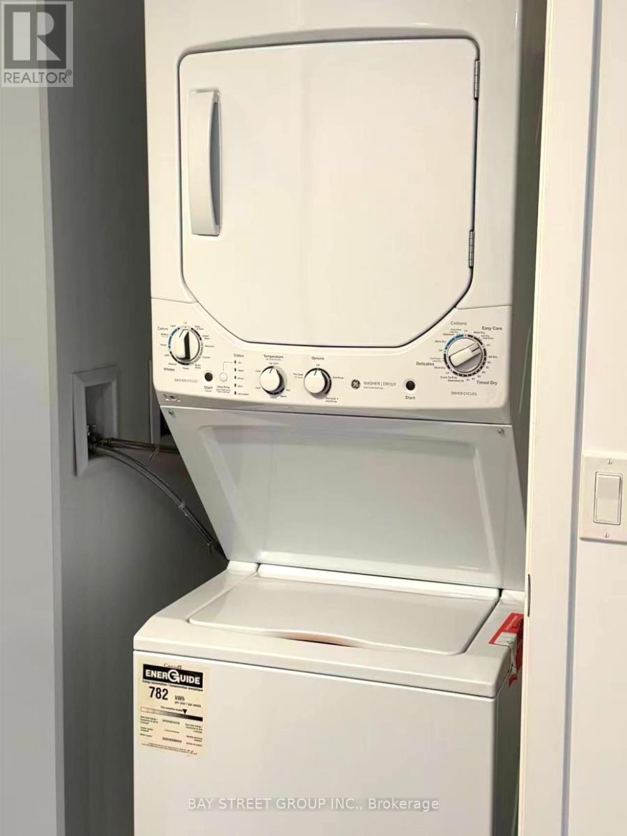 904 - 18 Maitland Terrace, Toronto, ON - Indoor Photo Showing Laundry Room