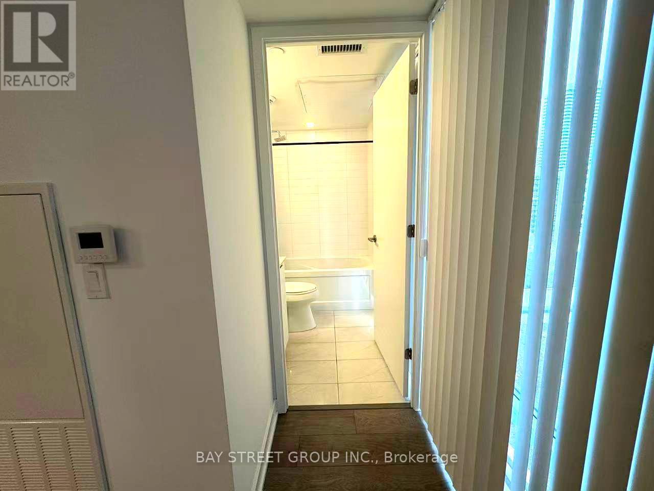 904 - 18 Maitland Terrace, Toronto, ON - Indoor