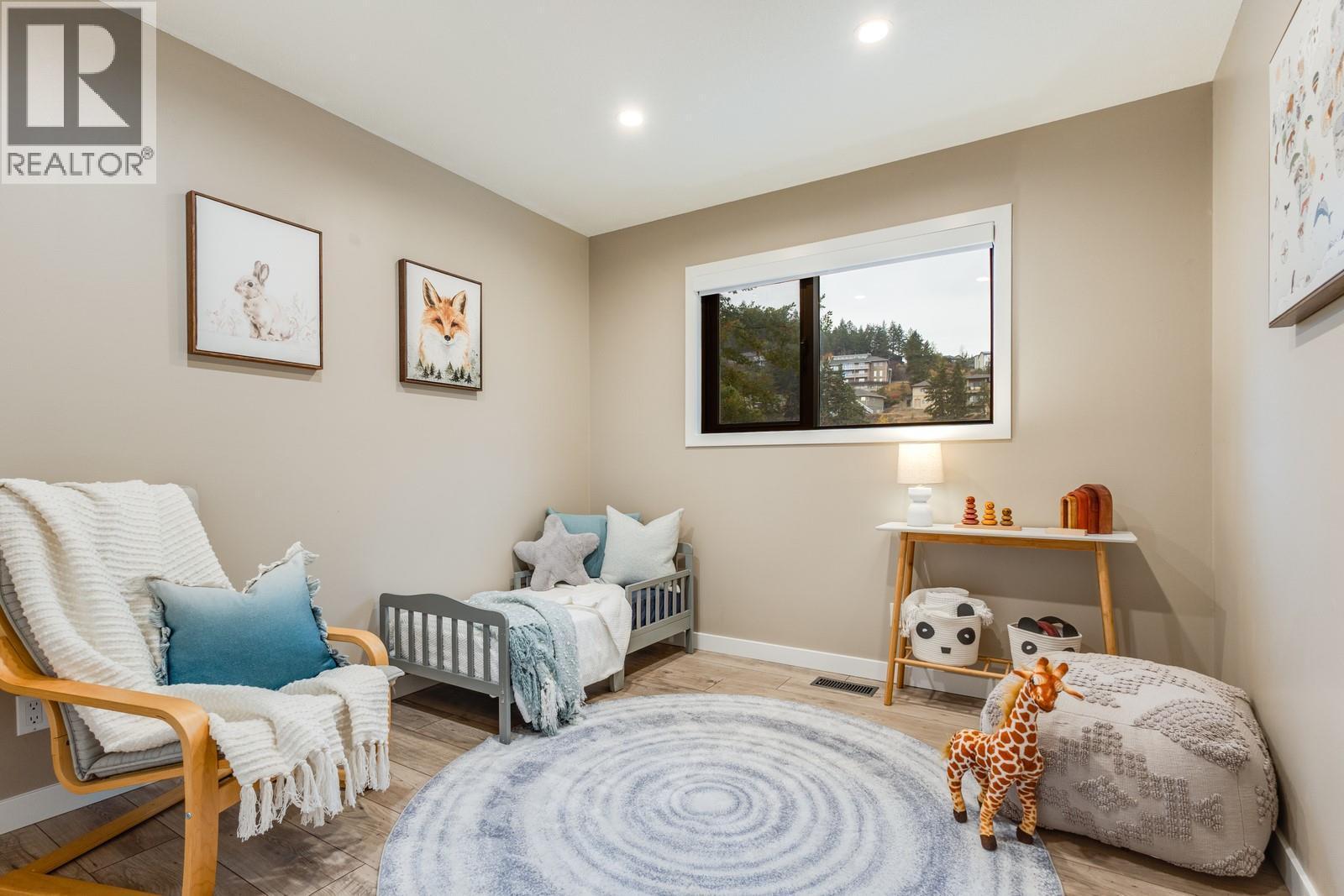 1932 Horizon Drive, West Kelowna, BC - Indoor Photo Showing Bedroom