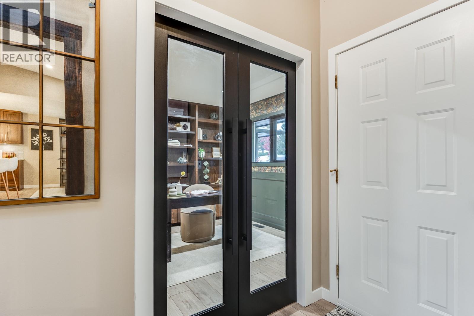 1932 Horizon Drive, West Kelowna, BC - Indoor Photo Showing Other Room
