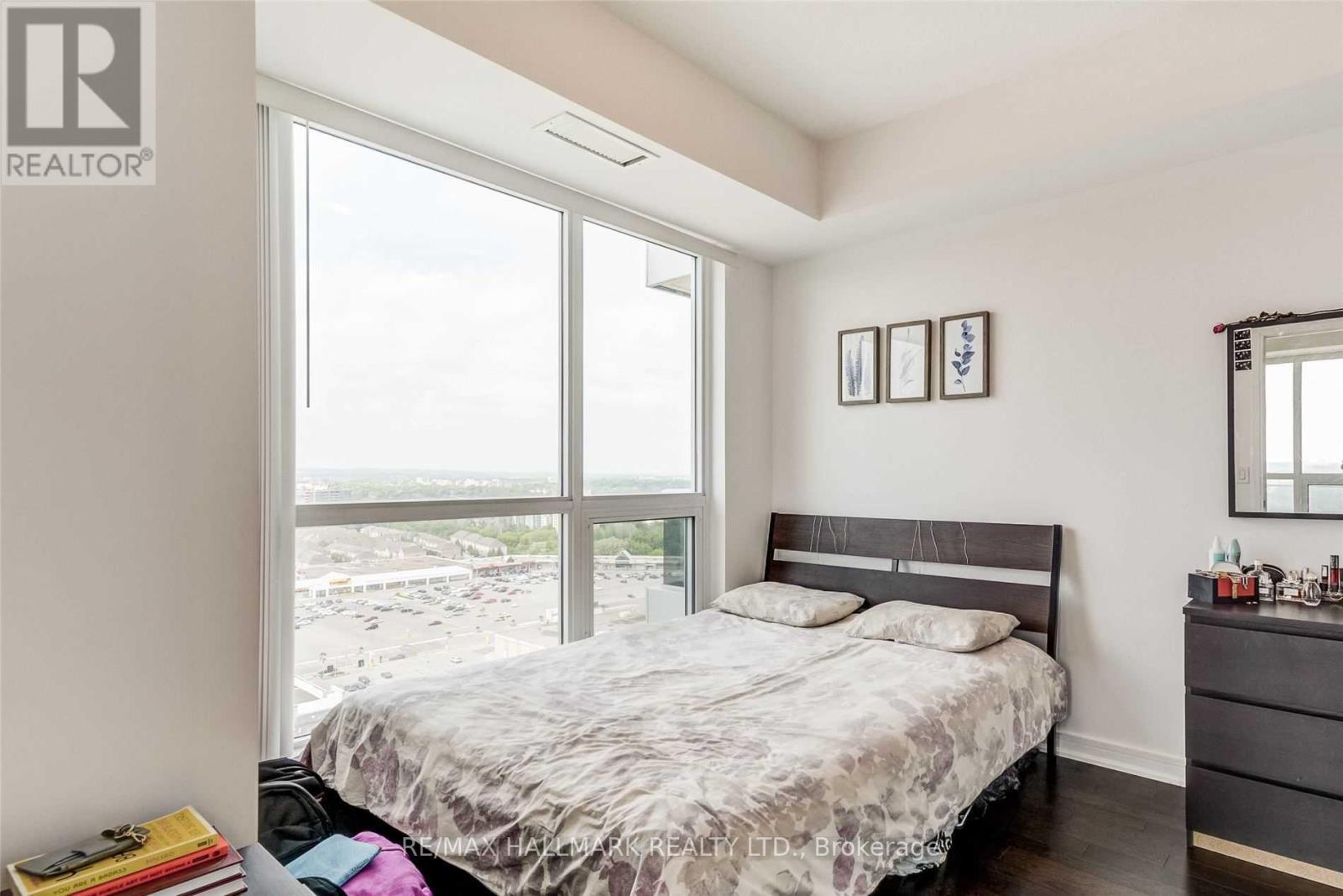 1911Nw - 9201 Yonge Street, Richmond Hill, ON - Indoor Photo Showing Bedroom