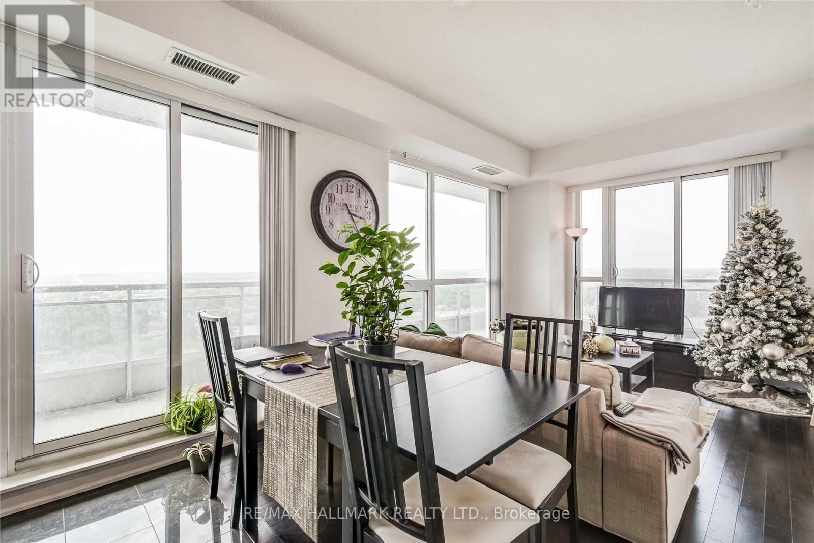 1911Nw - 9201 Yonge Street, Richmond Hill, ON - Indoor Photo Showing Dining Room