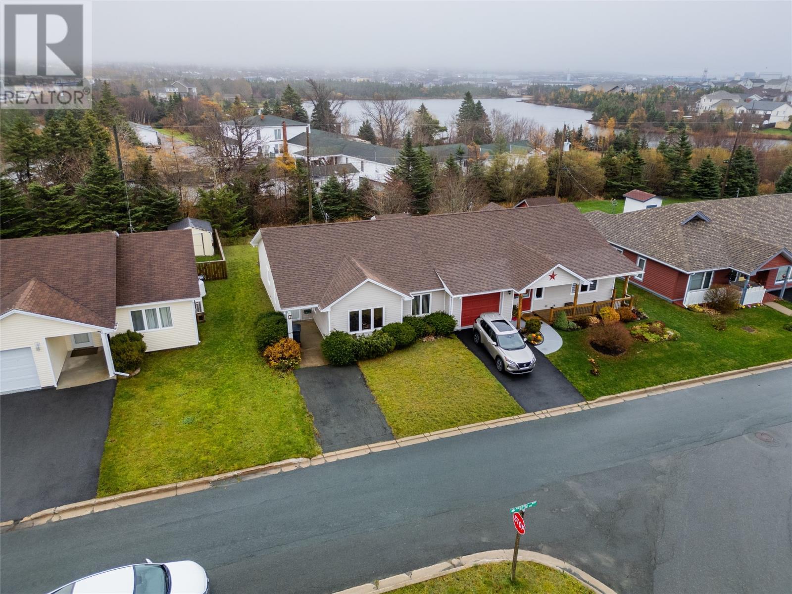 31 Kestrel Drive, Paradise, NL - Outdoor