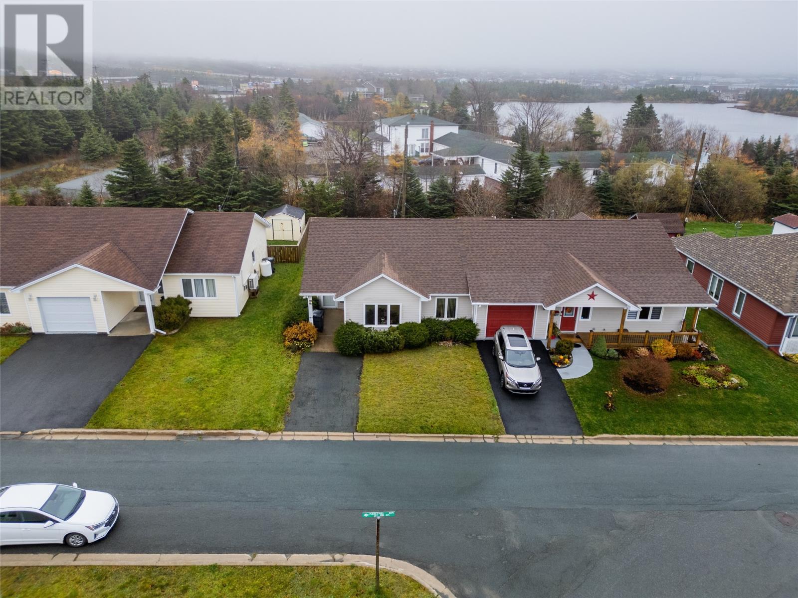 31 Kestrel Drive, Paradise, NL - Outdoor