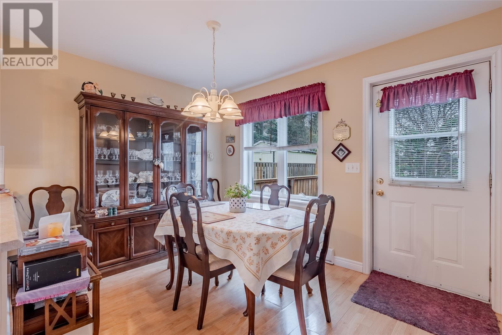 31 Kestrel Drive, Paradise, NL - Indoor Photo Showing Dining Room