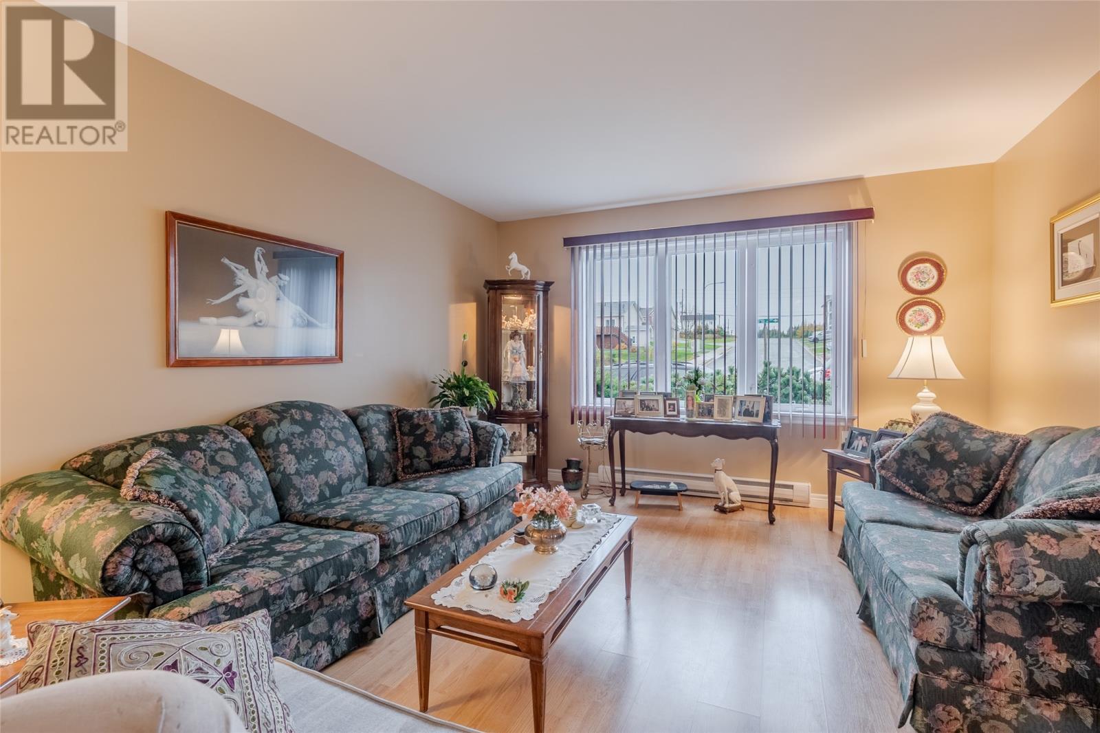 31 Kestrel Drive, Paradise, NL - Indoor Photo Showing Living Room