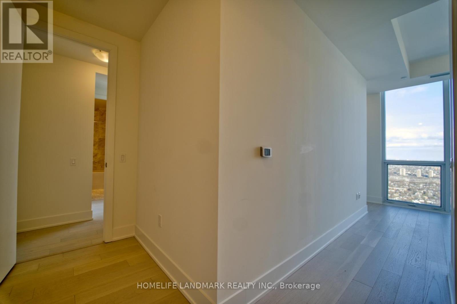 5509 - 1 Yorkville Avenue, Toronto, ON - Indoor Photo Showing Other Room