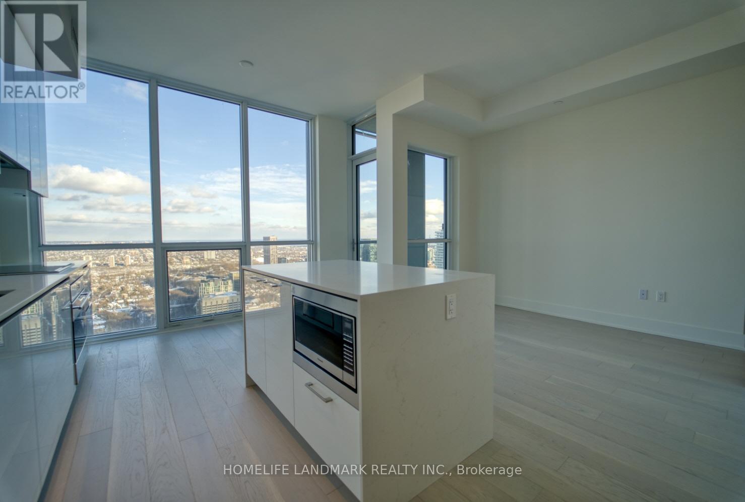 5509 - 1 Yorkville Avenue, Toronto, ON - Indoor