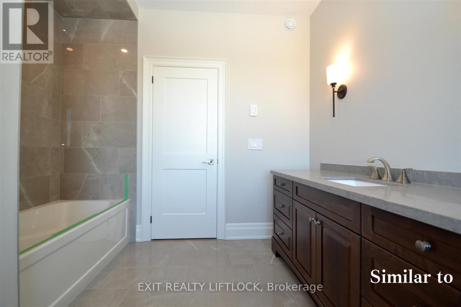 1912 Davenport Road, Cavan Monaghan (Cavan Twp), ON - Indoor Photo Showing Bathroom