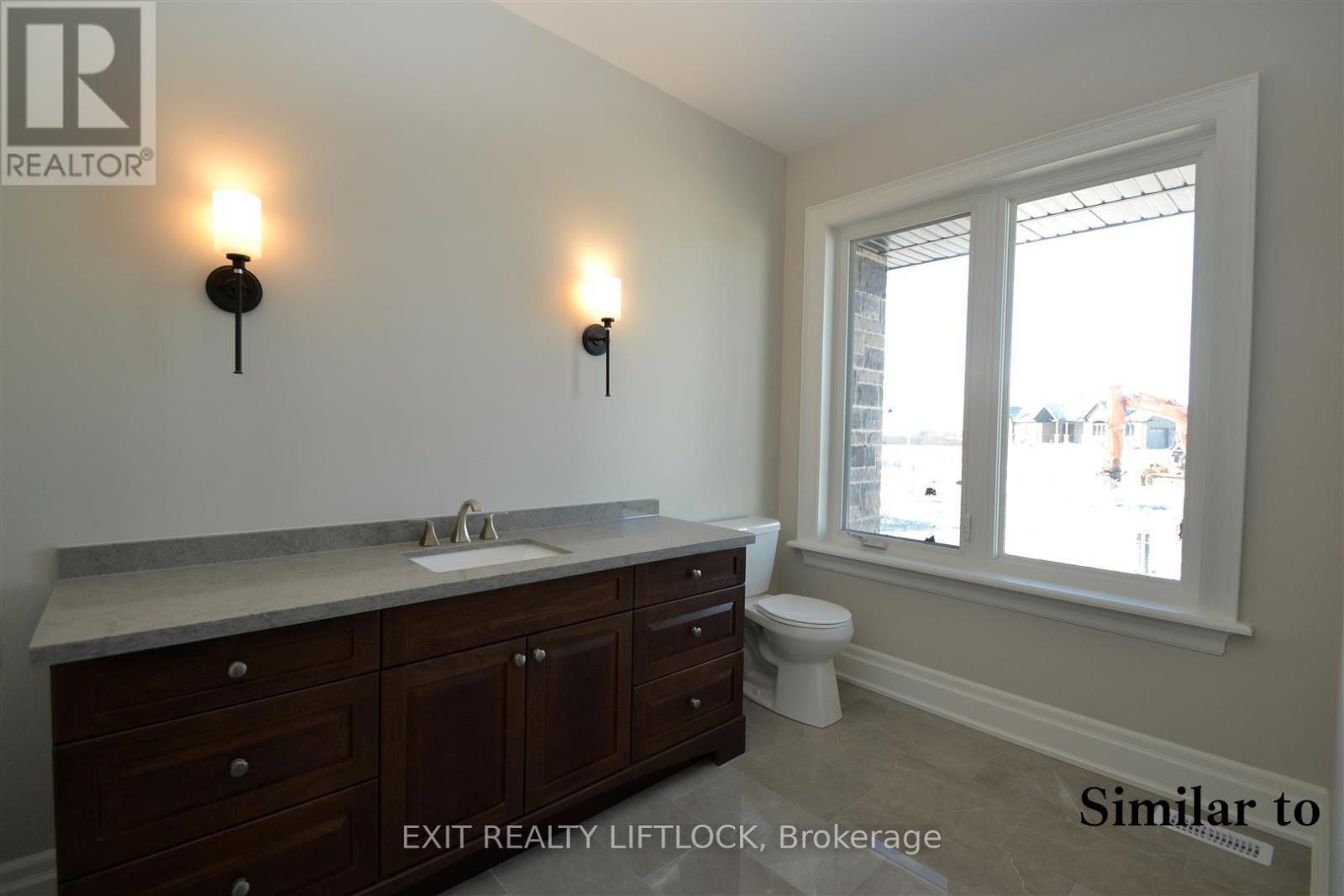 1912 Davenport Road, Cavan Monaghan (Cavan Twp), ON - Indoor Photo Showing Bathroom