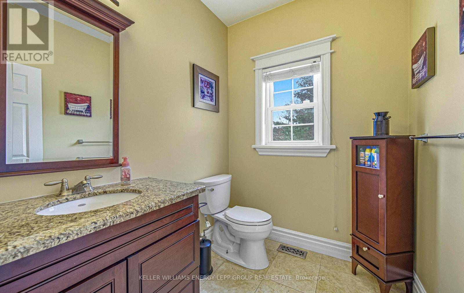 881 Carmel Crescent, Cavan Monaghan (Cavan Twp), ON - Indoor Photo Showing Bathroom