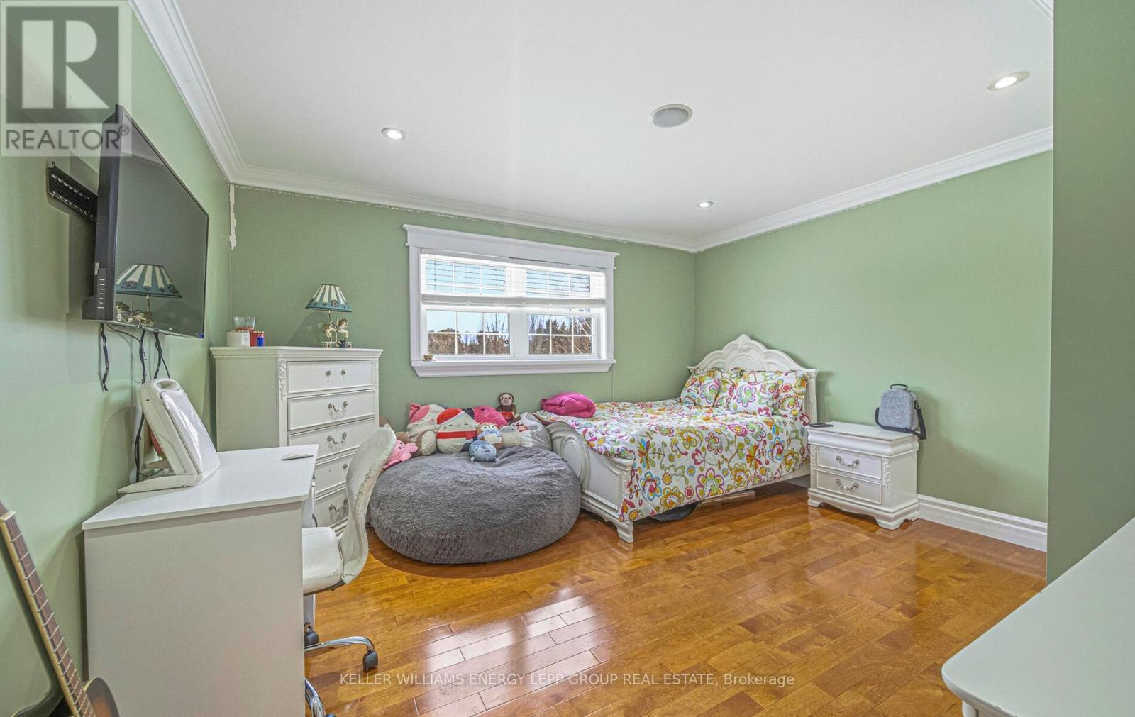 881 Carmel Crescent, Cavan Monaghan (Cavan Twp), ON - Indoor Photo Showing Bedroom
