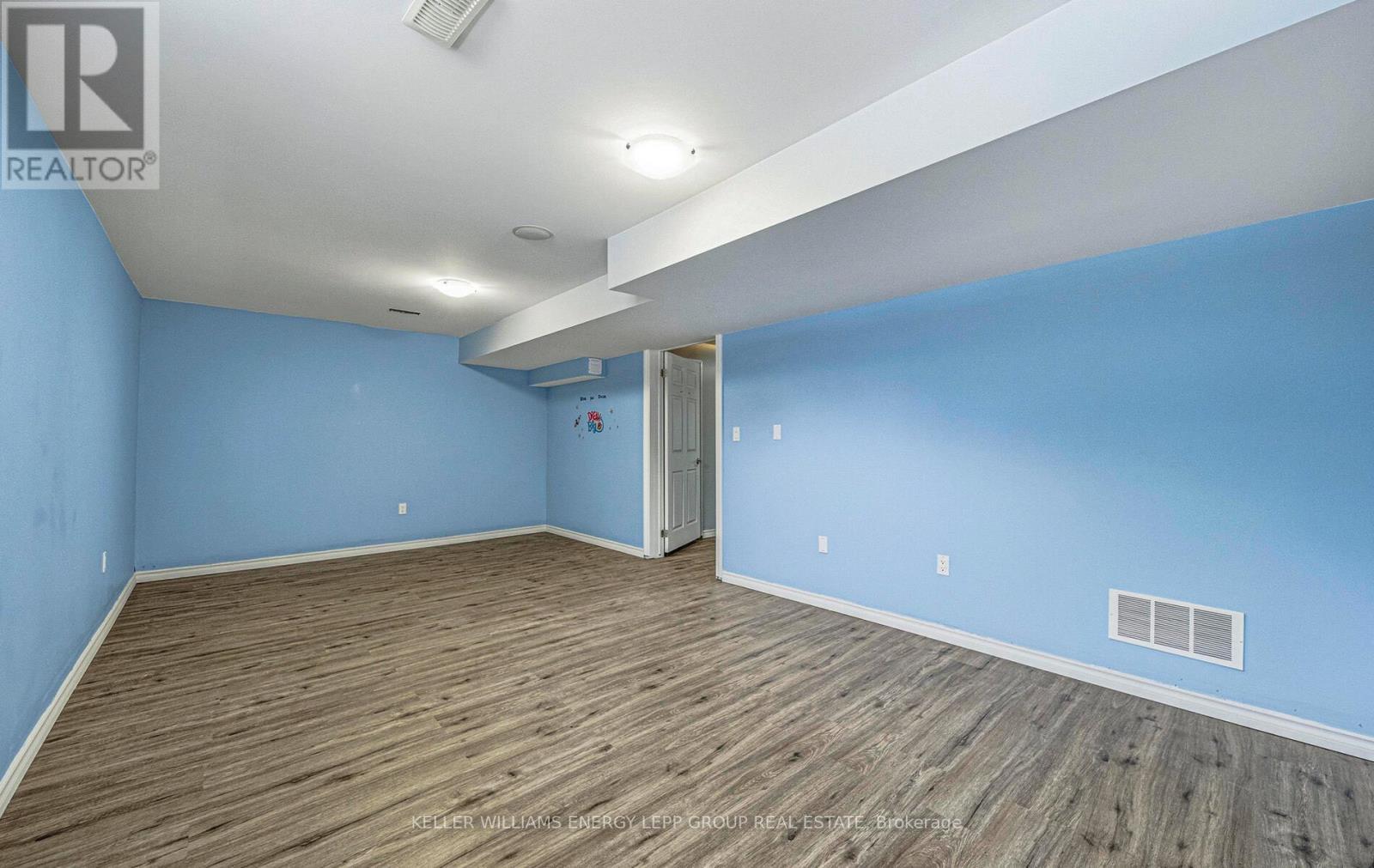 881 Carmel Crescent, Cavan Monaghan (Cavan Twp), ON - Indoor Photo Showing Other Room