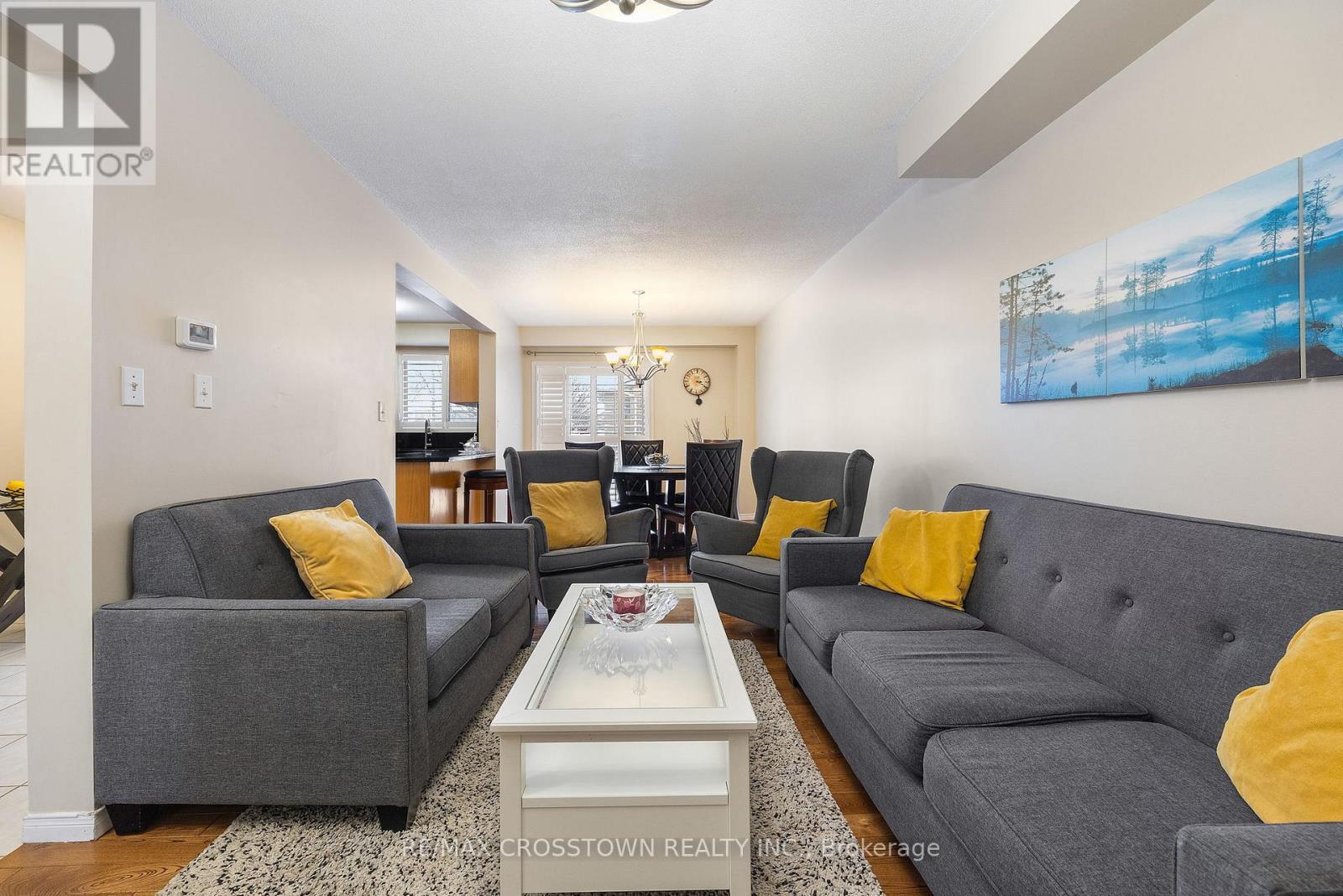 125 Terni Boulevard, Hamilton, ON - Indoor Photo Showing Living Room