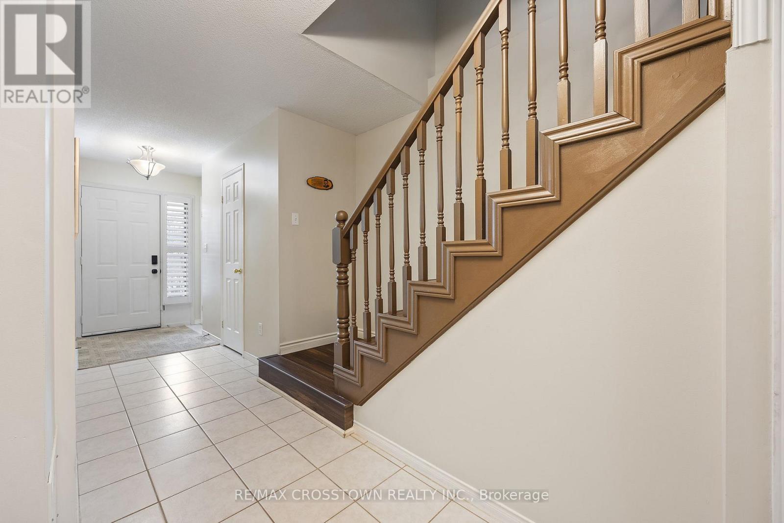 125 Terni Boulevard, Hamilton, ON - Indoor Photo Showing Other Room