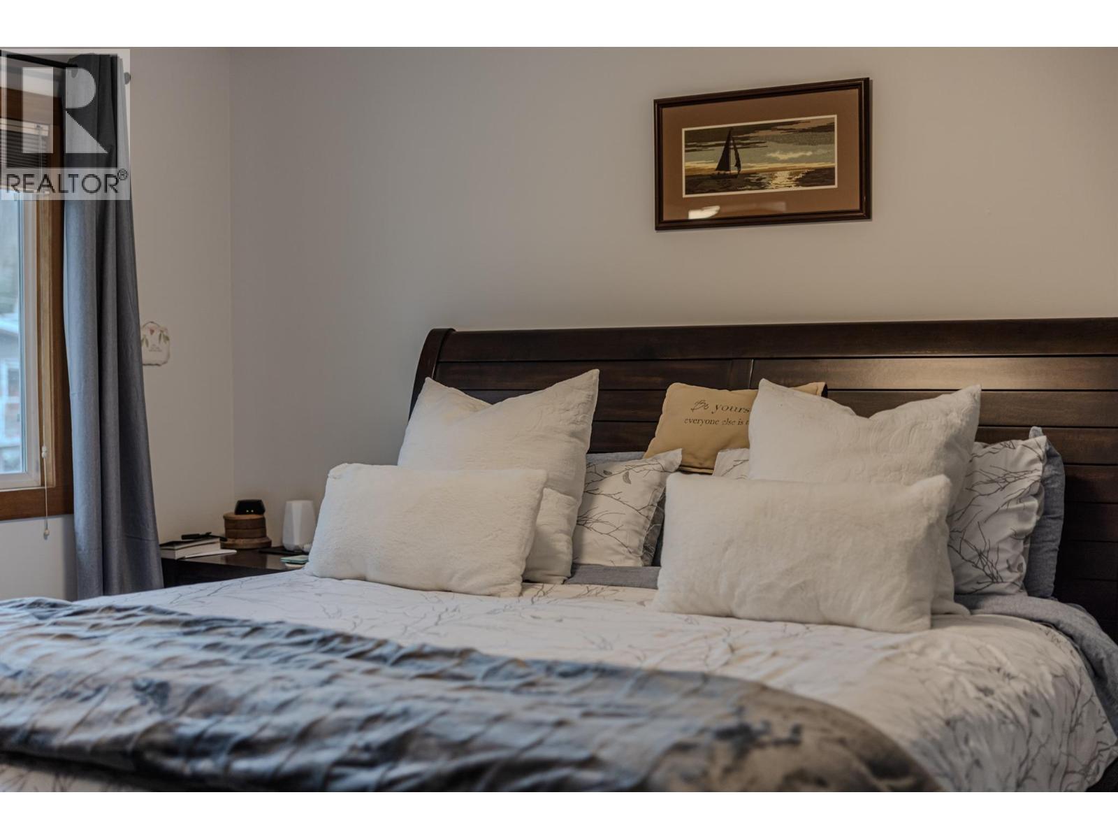 Master bedroom - 36 Mt Klauer Street, Fernie, BC - Indoor Photo Showing Bedroom
