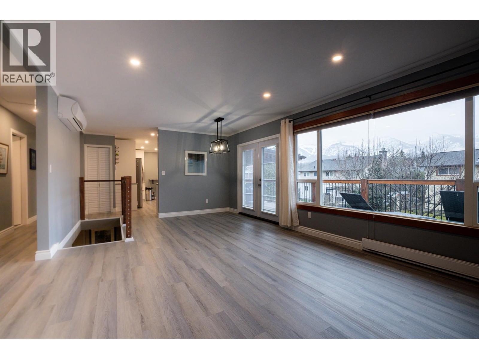 Main living room - 36 Mt Klauer Street, Fernie, BC - Indoor Photo Showing Other Room