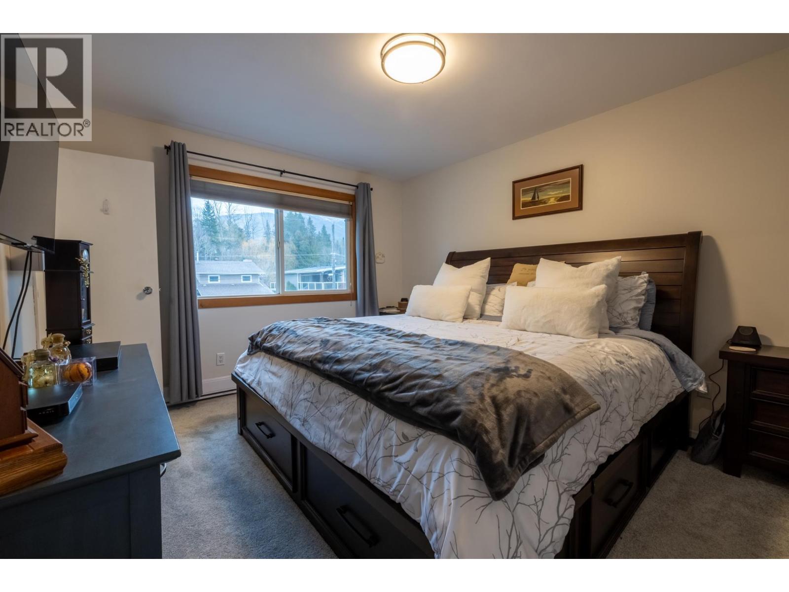 Master bedroom - 36 Mt Klauer Street, Fernie, BC - Indoor Photo Showing Bedroom