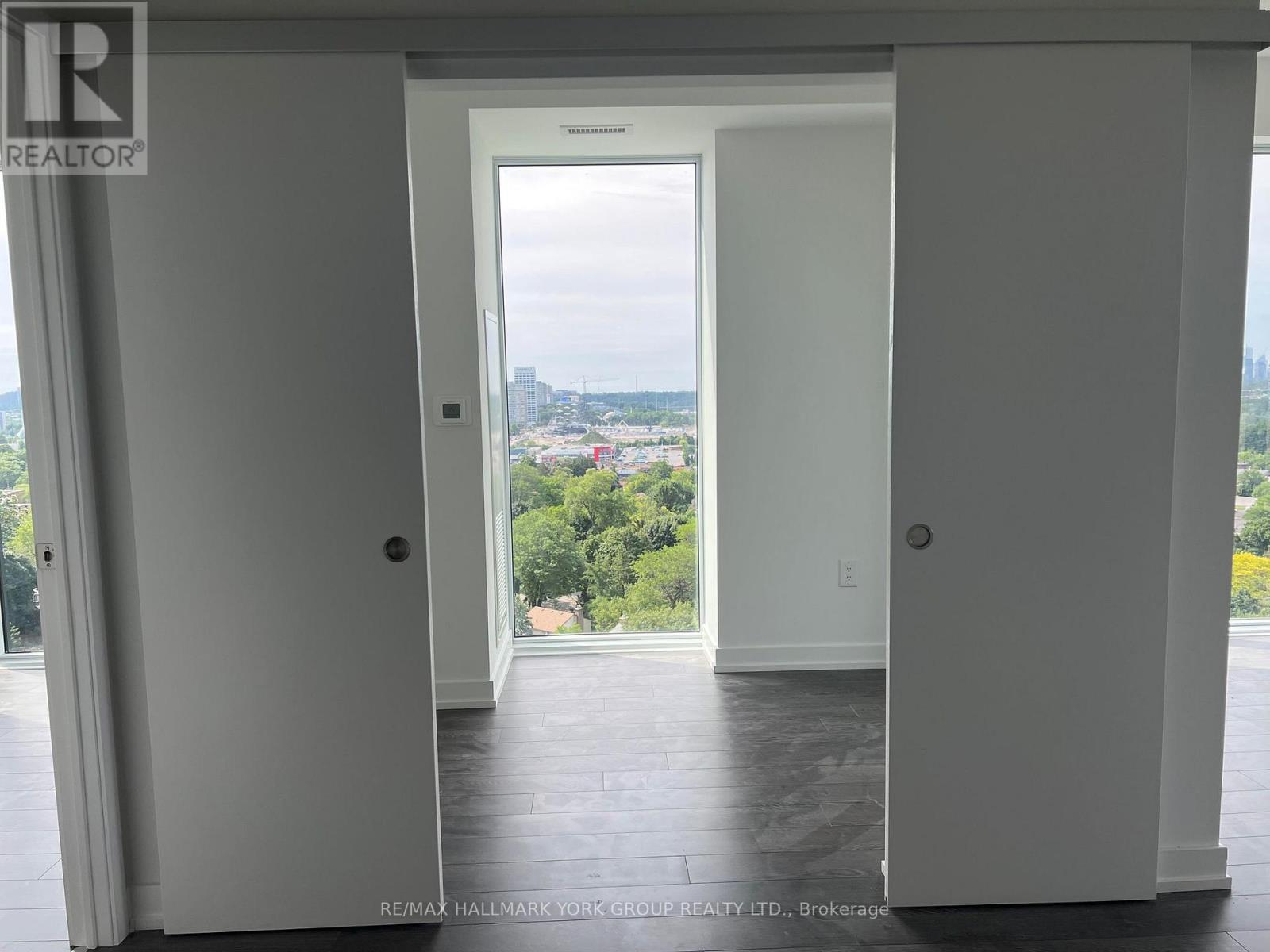 1523 - 20 O'Neill Road, Toronto, ON - Indoor Photo Showing Other Room