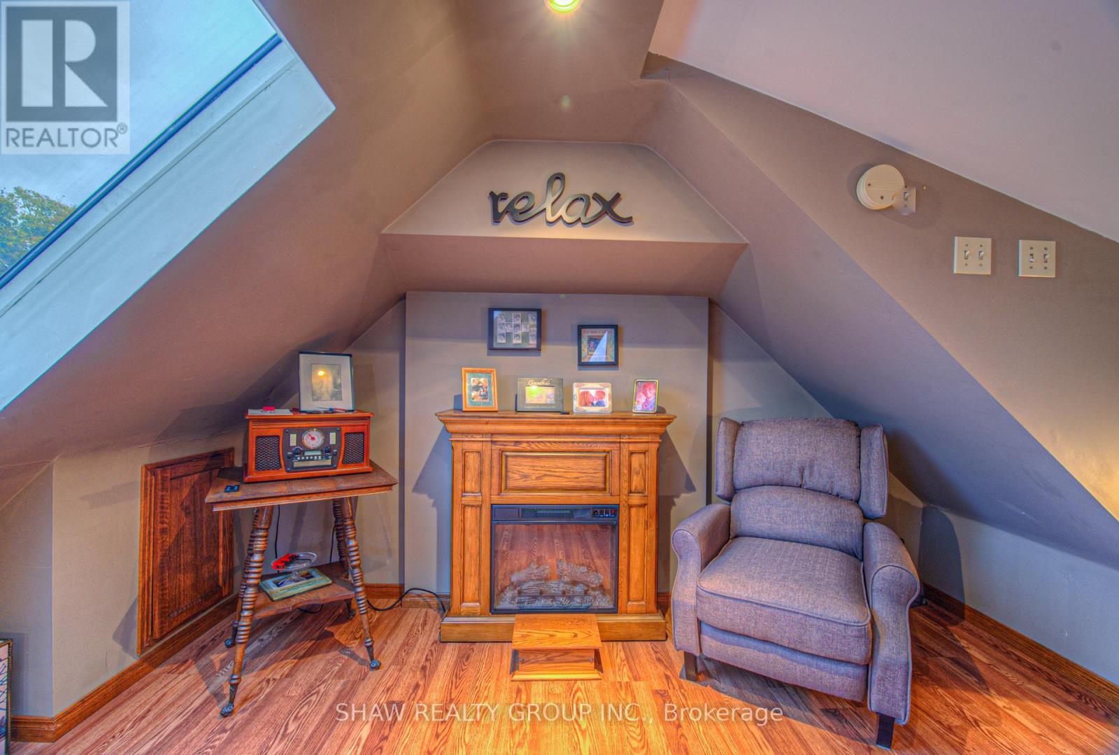 81 Beechwood Avenue, Hamilton, ON - Indoor Photo Showing Other Room