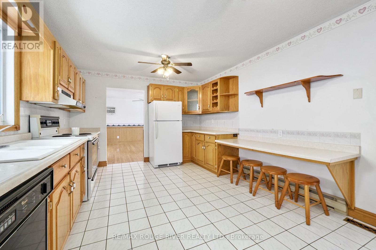 222 Cordova Road, Marmora And Lake (Marmora Ward), ON - Indoor Photo Showing Kitchen