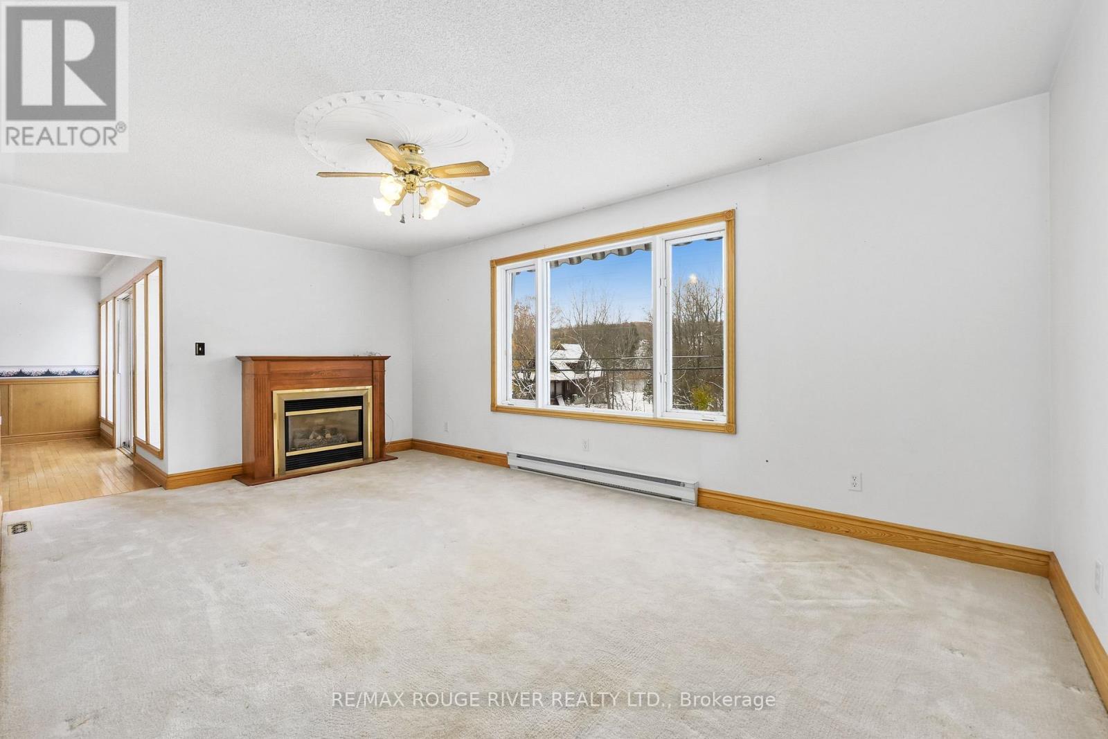 222 Cordova Road, Marmora And Lake (Marmora Ward), ON - Indoor With Fireplace