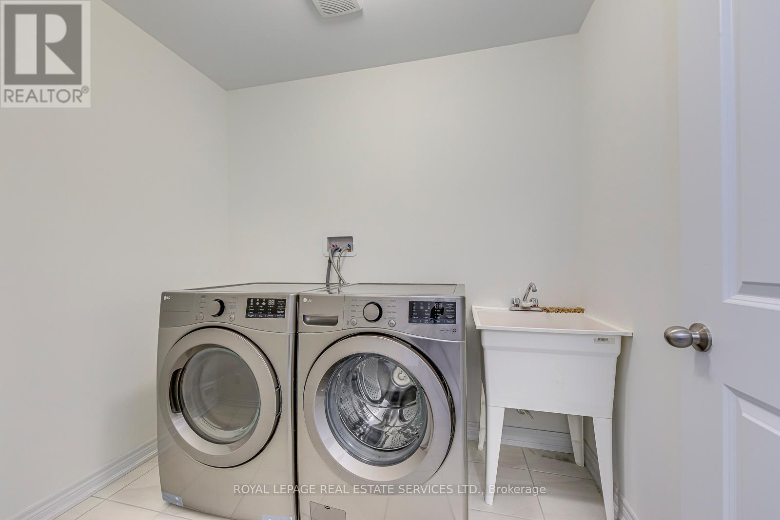 116 Limestone Lane, Shelburne, ON - Indoor Photo Showing Laundry Room