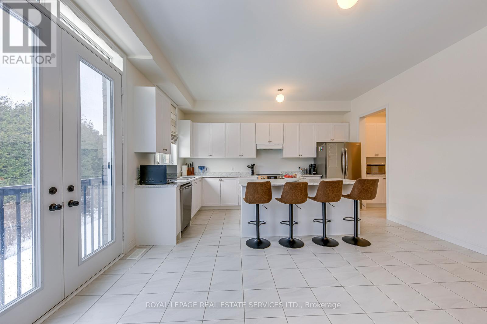 116 Limestone Lane, Shelburne, ON - Indoor Photo Showing Kitchen