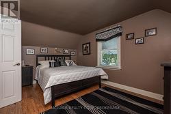 Spacious upper bedroom -