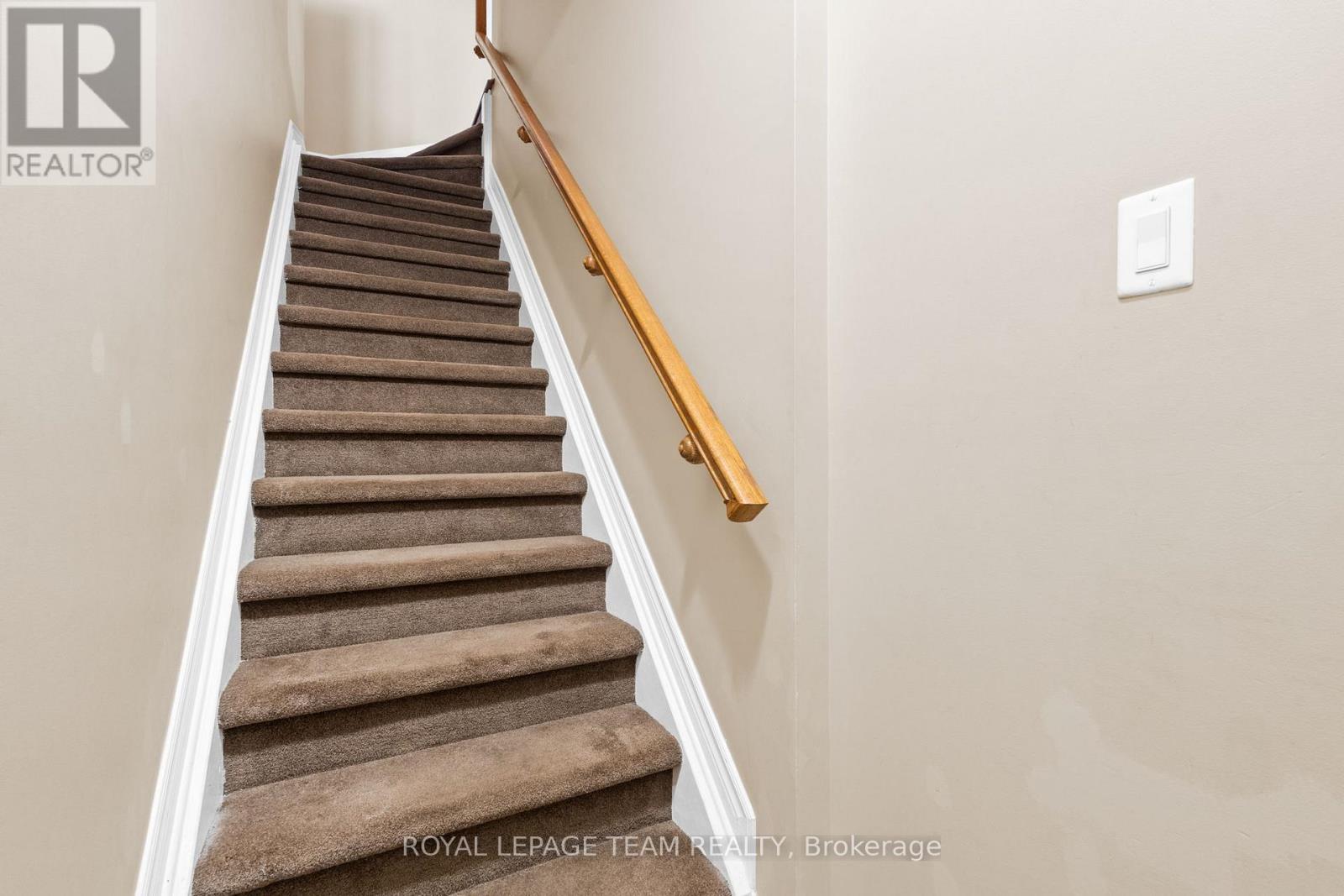 L - 767 Cedar Creek Drive, Ottawa, ON - Indoor Photo Showing Other Room