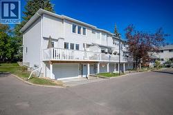 651 Killarney Glen Court SW Calgary, AB T3E 7H4