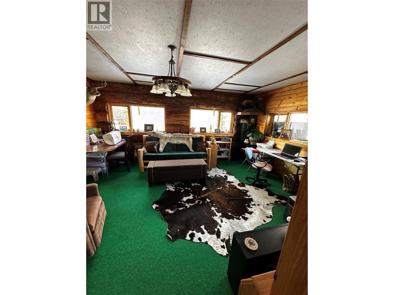 2959 Sawchuk Road, Chetwynd, BC - Indoor