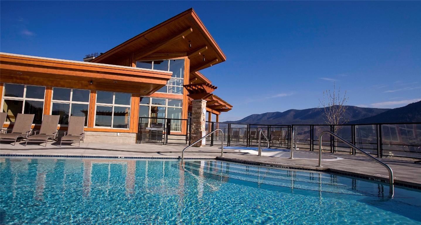 19-130 Colebrook Road, Kamloops, BC - Outdoor With In Ground Pool