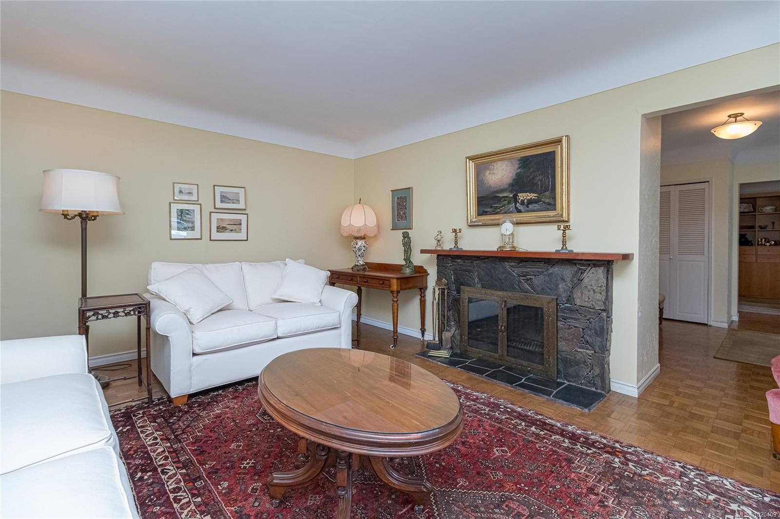 1941 Mayfair Dr, Saanich, BC