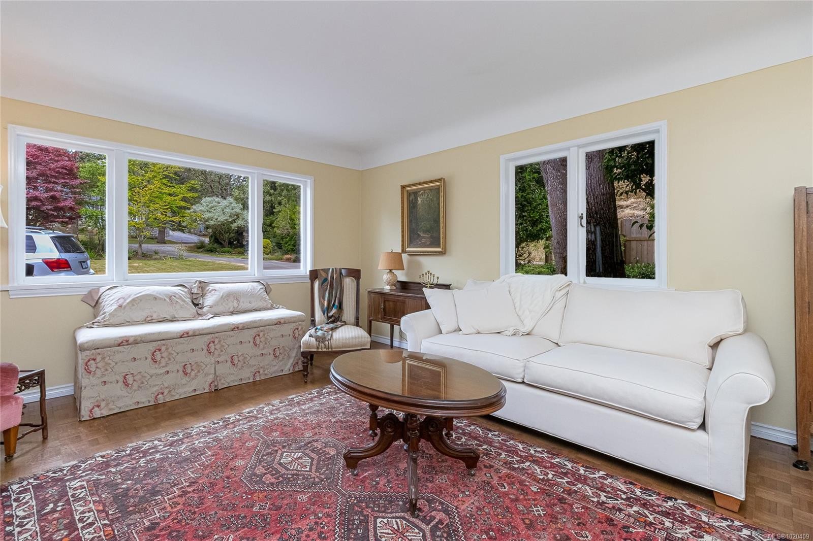 1941 Mayfair Dr, Saanich, BC